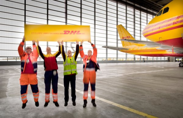 DHL çalışanları güven çıtasını yükseltiyor.